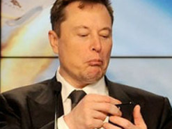 Forbes: Маска запідозрили у шахрайстві