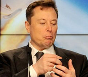 Forbes: Маска запідозрили у шахрайстві