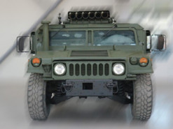 У Нацгвардії показали модернізовану РСЗВ на базі позашляховика