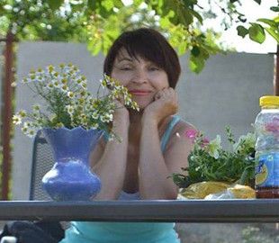 Посадили за фото фрази "Слава Україні". З трирічного полону звільнили відому активістку Людмилу Гусейнову