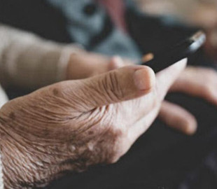 Пенсіонеру «розблокували» банківську картку за 42 тис грн