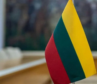 Литва відмовляється від китайської техніки у державних установах