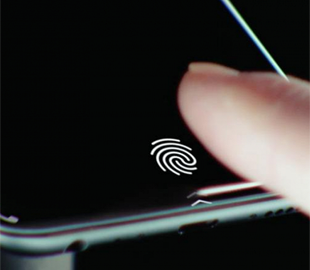 Смартфоны научатся распознавать отпечатки пальца в любой части экрана только в 2019 году