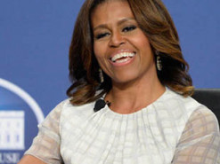 Мишель Обама собирается вести подкаст на Spotify