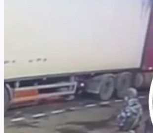 ФСБ осоромилась відфотошопленими знімками фури, яку звинувачують у вибуху на Кримському мосту (фото)