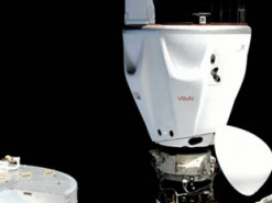 Корабль SpaceX Crew Dragon с астронавтами ночью состыковался с МКС