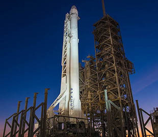 SpaceX отложила запуск ракеты-носителя с более чем 140 спутниками