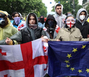 Закон про “іноагентів”: США та ЄС переглядають позицію щодо відносин із Грузією