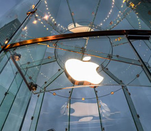 Тім Кук йде з посади гендиректора Apple після 15 років роботи