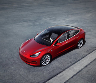 В авариях с участием электромобилей Tesla в 2019 году погибло рекордное количество человек