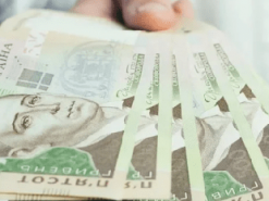 Чоловік втратив понад 43 тисячі гривень через банківську аферу