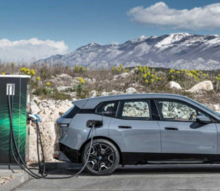 Компанія BMW назвала оптимальний запас ходу електрокарів
