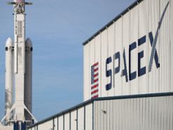 SpaceX и ULA примут участие в конкурсе на запуск 150 военных спутников