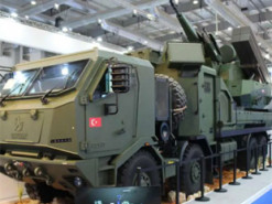 Турецька компанія Aselsan представила гібридні системи ППО Gürz: 35-міліметрова гармата та чотири ракети