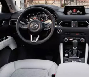 Владельцы Mazda вынуждены неделями слушать одну радиостанцию