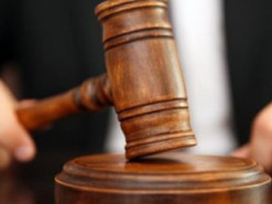 У Харкові прокурори домоглися суворішого покарання для шахрайки "зі стажем"