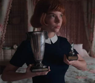 Netflix показал трейлер мини-сериала "Ферзевый гамбит" с Аней Тейлор-Джой