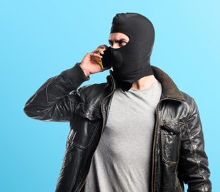 На Калущині шахрай обдурив 19-річного хлопця