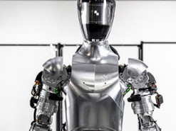 Опубліковано відео з прямоходячим людиноподібним роботом Figure 01