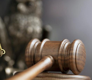 Шпигунські гаджети за $1500 – у Чернігові судили ділка, який нашпиговував клієнтів «жучками» для складання іспитів з ПДР