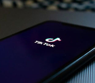 ЄС закликає TikTok "не шкодувати зусиль" для боротьби з дезінформацією