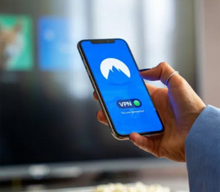 Безплатні VPN можуть стежити за смартфоном: у 85% знайшли приховані трекери