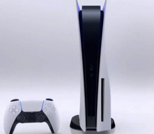Слабая и гигантская: PlayStation 5 раскритиковали за огромный размер