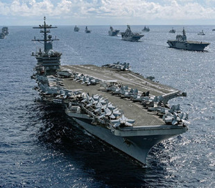 Китай побудував в пустелі копії кораблів США і атакує їх ракетами, - ЗМІ