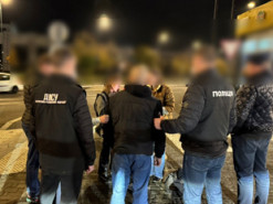 Підшуковував клієнтів через інтернет: на гарячому спіймали "бізнесмена", який організував схему незаконного перетину кордону
