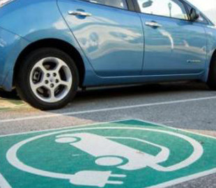 Для владельцев электрокаров зеленые номера будут стоить 600 гривень