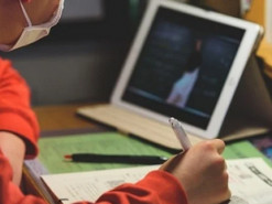 Навіть при найгіршому сценарії: У Раді розповіли, чи перейдуть діти на дистанційне навчання у листопаді