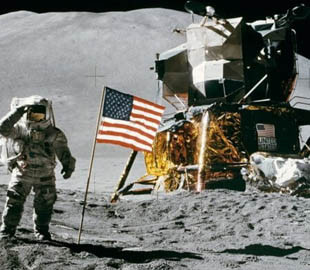 Компьютер, посадивший американцев на Луну, был в 25 миллионов раз слабее iPhone