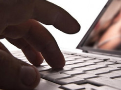 Просил интимные видео у 11-летней девочки: полиция задержала подозреваемого