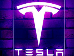 Tesla втратила $230 млрд ринкової вартості за квартал