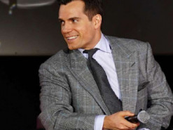 Генрі Кавілл заявив про те, що йде з серіалу "Відьмак"