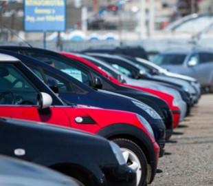 Названо найпопулярніший середній вік легкових автомобілів на українському ринку
