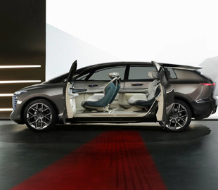 Audi показала электрический минивэн Urbansphere без руля и прозрачным гигантским экраном