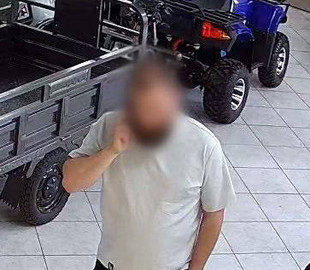 Надіслав фальшивий чек і забрав електромотоцикл: у Києві викрили шахрая-рецидивіста
