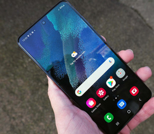 Samsung Galaxy S21 FE отримав довгоочікуване оновлення One UI 6.1