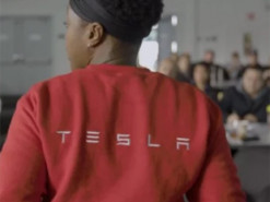 Досягнення Tesla: компанія випустила відео про свої успіхи за минулий рік