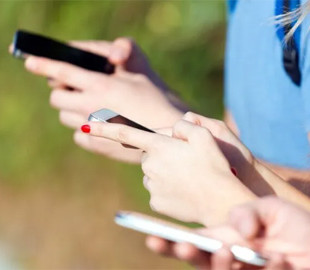 Нові тарифи та послуги без абонплати: в Україні задумали кардинально переписати правила мобільного зв'язку
