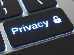 Поліцейська «злила» персональні дані про 7 жителів Волині та Хмельниччини