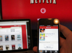 Netflix закрыл два сериала из-за коронавируса