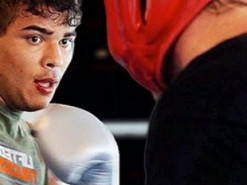 Непереможений боєць UFC жорстко нокаутував зірку YouTube