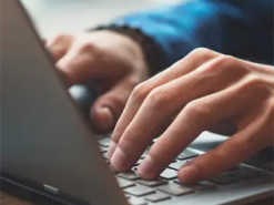 Як максимально продовжити роботу батареї ноутбука під час відключення світла