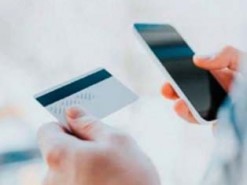 Псевдопрацівник банку виманив у жінки 9 тисяч гривень