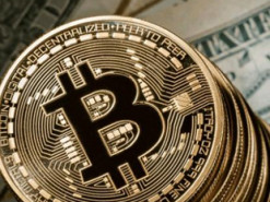 Bloomberg назвал самую эффективную валюту десятилетия