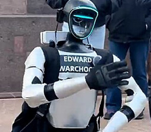 У Польщі робот-гуманоїд Едек став блогером та зібрав 1,5 млрд переглядів