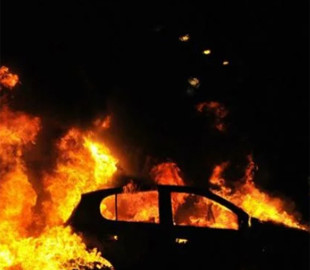 У Києві засуджено зловмисника, який на замовлення інтернет-кураторів з рф спалив 6 автівок ЗСУ