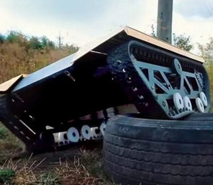 Розстріляє ворогів і відвезе поранених: у Тернополі створили наземний безпілотник RAS1